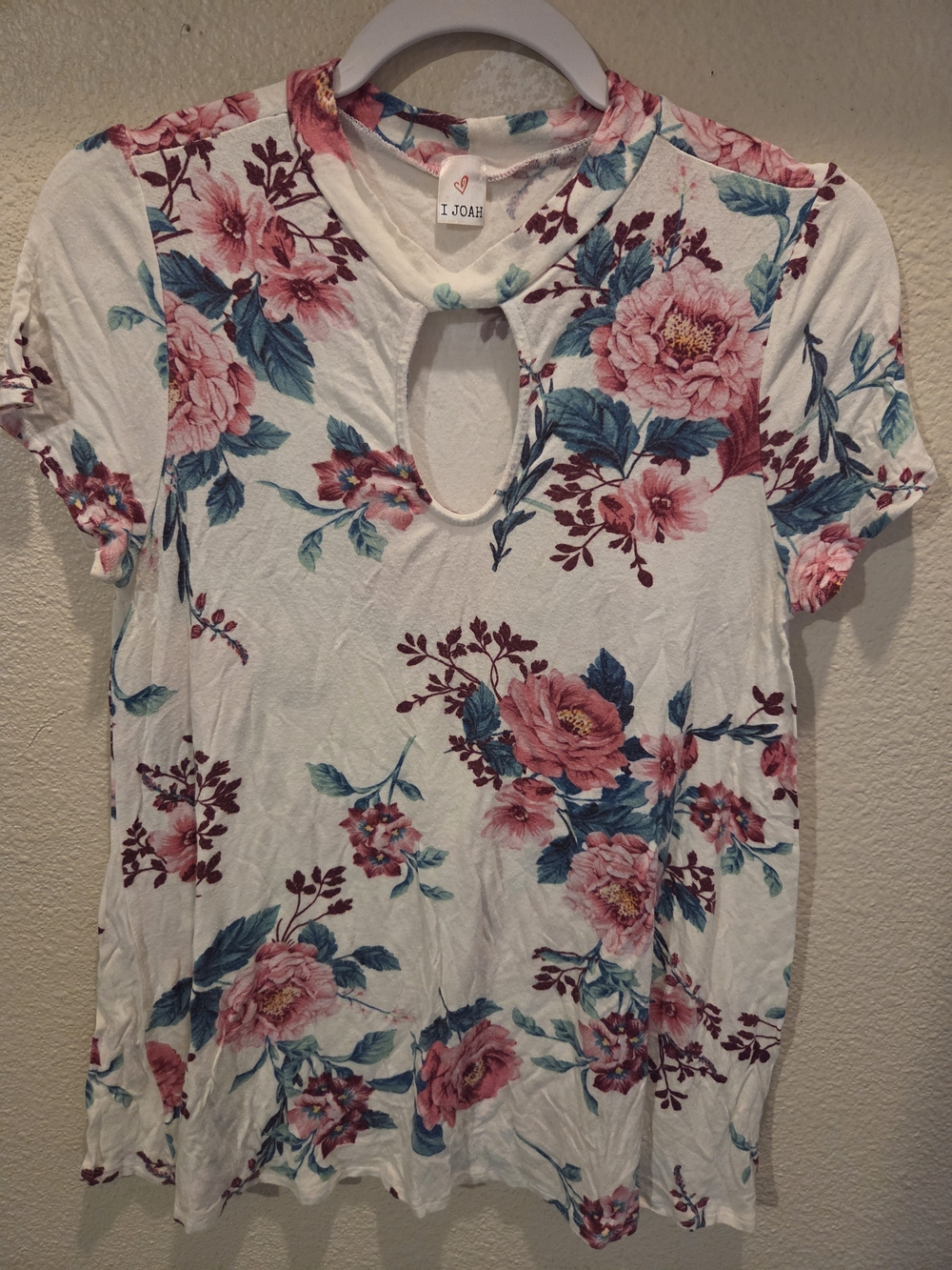 Source Unknown White Floral Keyhole Tee with Pink & Teal Blooms